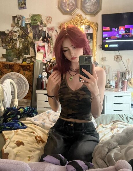 Photo nue de fuite OnlyFans de Mvlntn