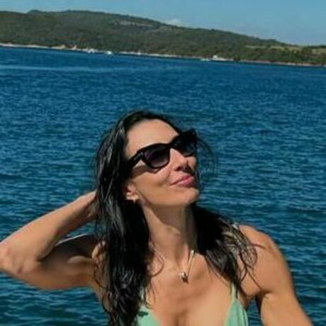 Sheilla Castro