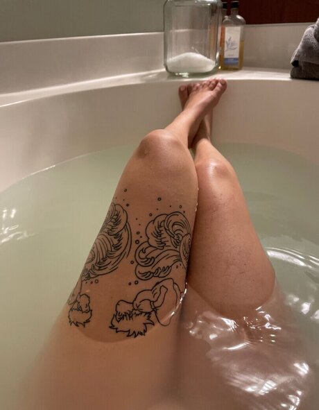 Photo nue de fuite OnlyFans de Vibingwithval