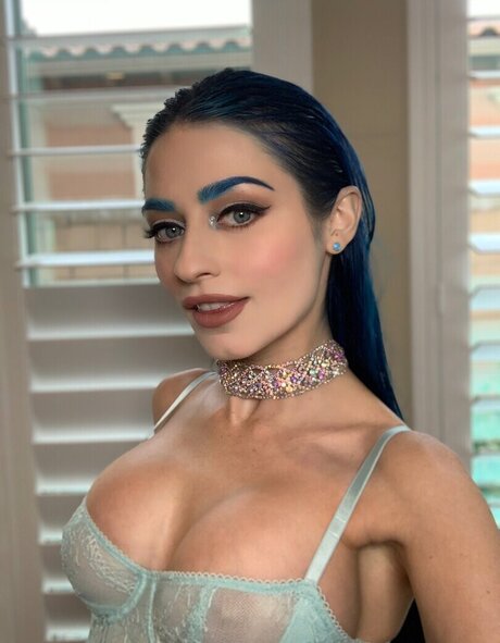 Jewelz Blu