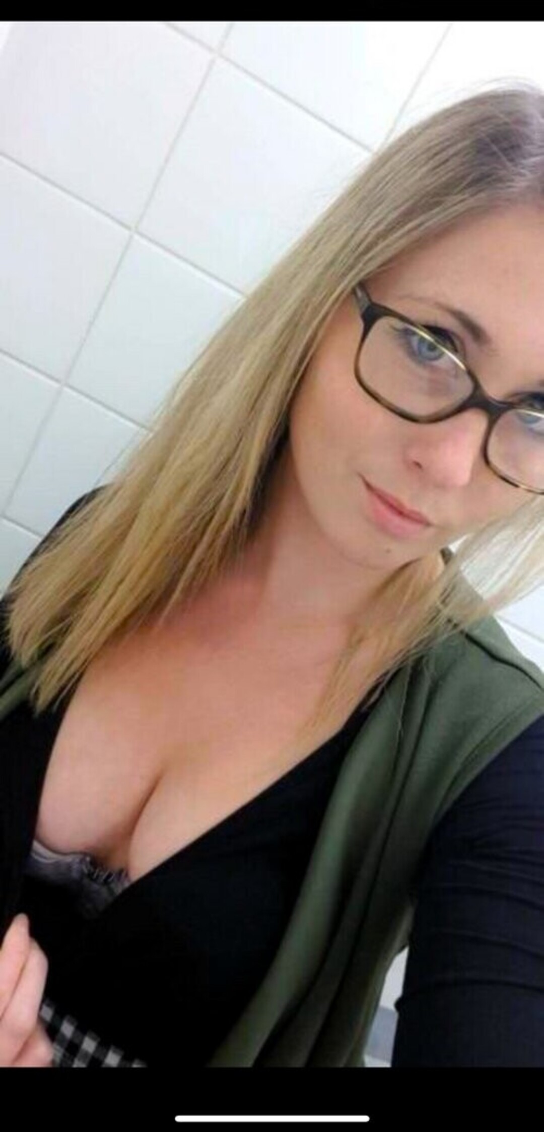 Photo nue de fuite OnlyFans de Catraises #3 Photo nue de fuite OnlyFans de Catraises #3