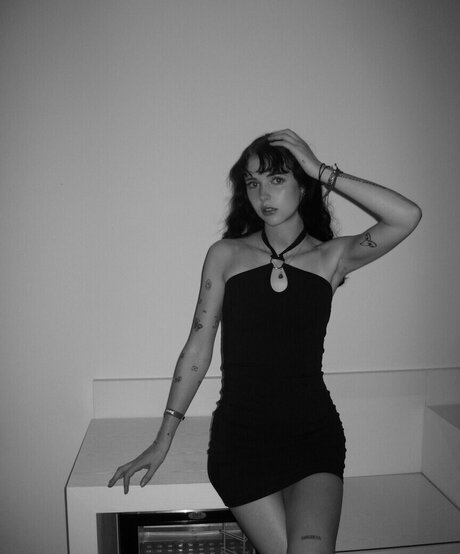 Holly Laing