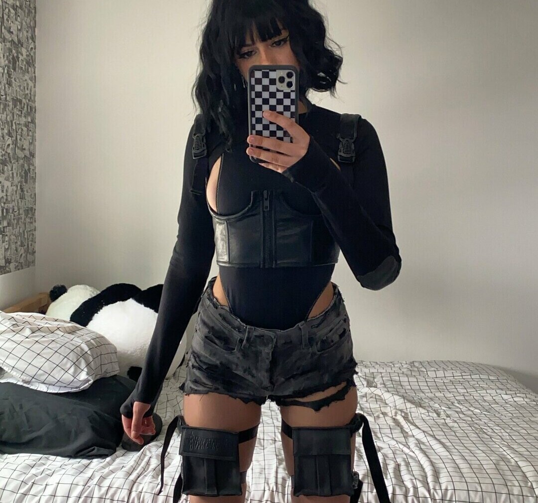 Photo nue de fuite OnlyFans de Ne0nprincess #10 Photo nue de fuite OnlyFans de Ne0nprincess #10