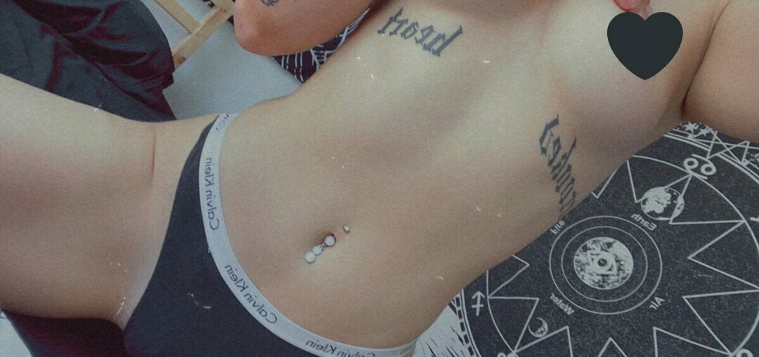 Photo nue de fuite OnlyFans de Ne0nprincess #41 Photo nue de fuite OnlyFans de Ne0nprincess #41