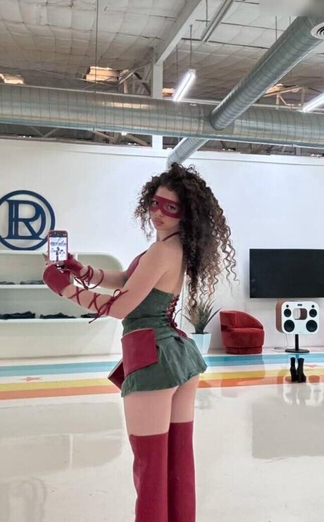 Photo nue de fuite OnlyFans de Demitra Kalogeras