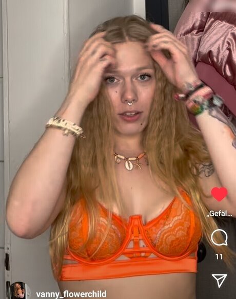 Photo nue de fuite OnlyFans de Vannyflowerchild