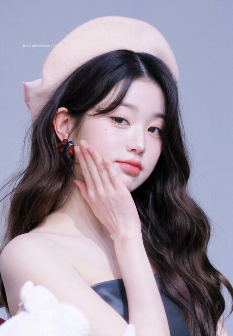 Jang Won-young