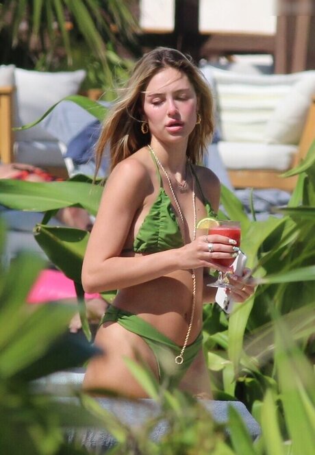 Delilah Hamlin