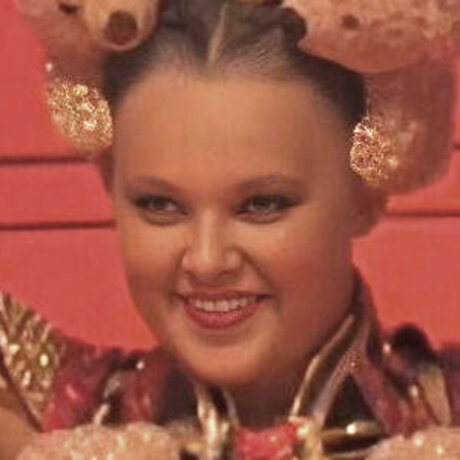 Celebrity Guilty Pleasures & Underrated Women