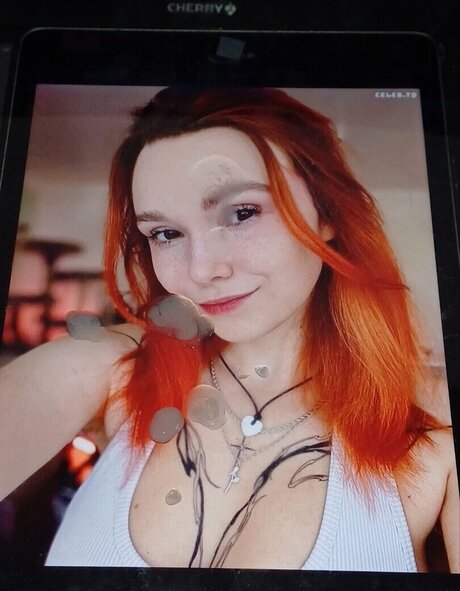 Photo nue de fuite OnlyFans de Cum Tributes
