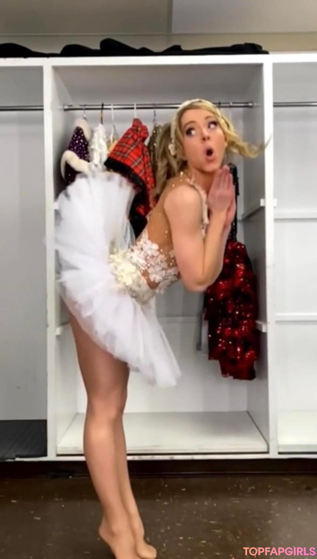 Photo nue de fuite OnlyFans de Lindsey Stirling #23 Photo nue de fuite OnlyFans de Lindsey Stirling #23