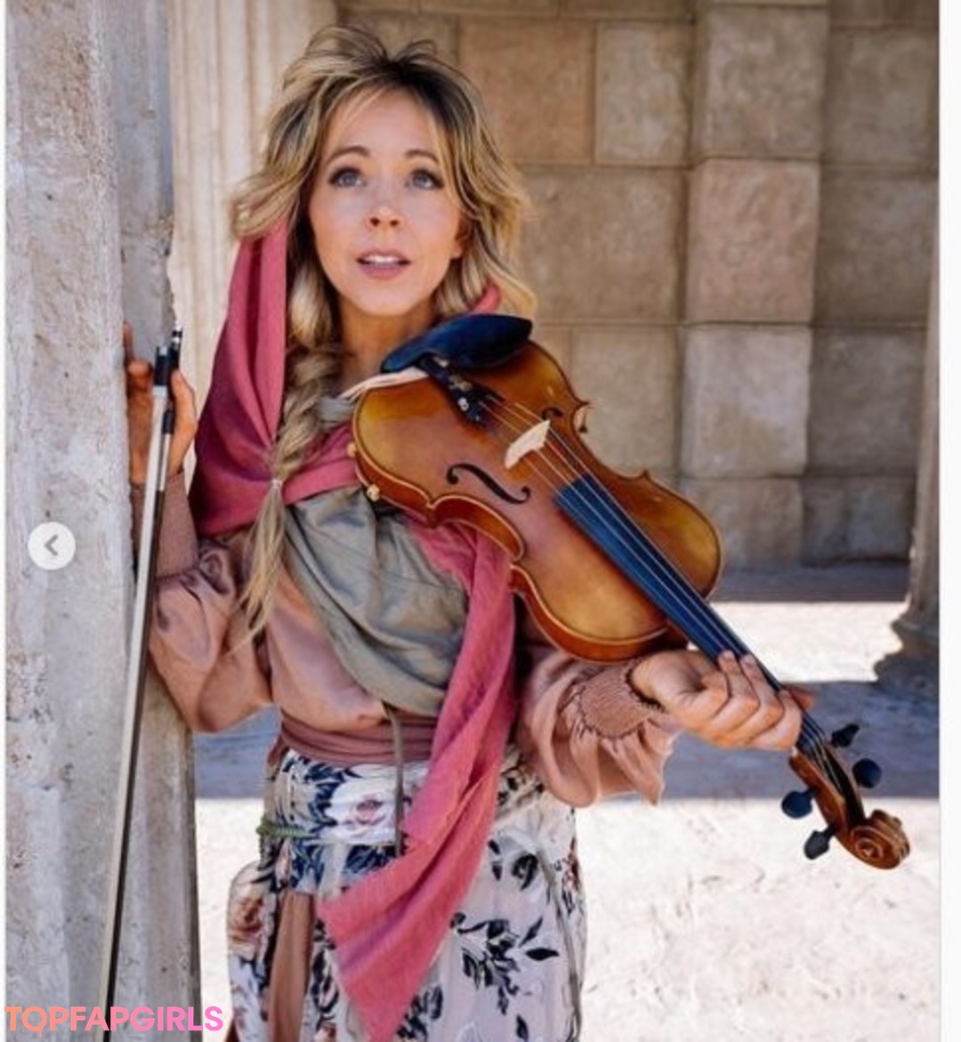 Photo nue de fuite OnlyFans de Lindsey Stirling #88 Photo nue de fuite OnlyFans de Lindsey Stirling #88