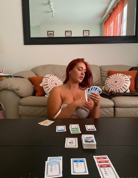 Thatoneredhead0153