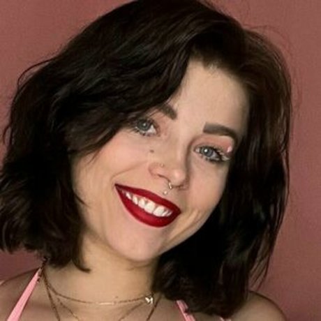 Queen_egirl277