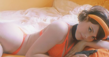 Kirsten Ria