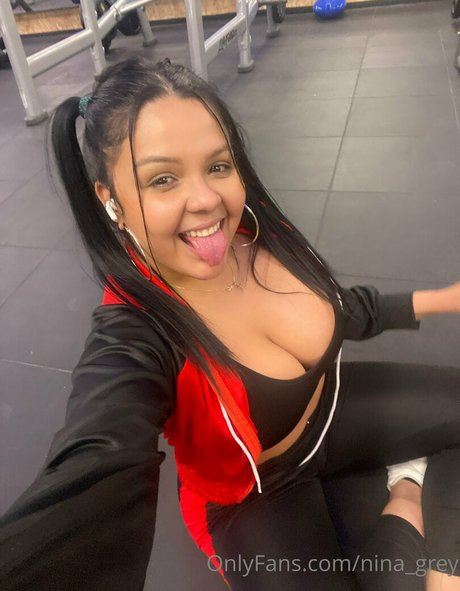 Nina_grey