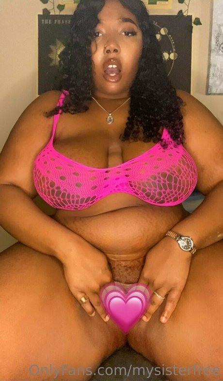 Photo nue de fuite OnlyFans de Mysisterfree