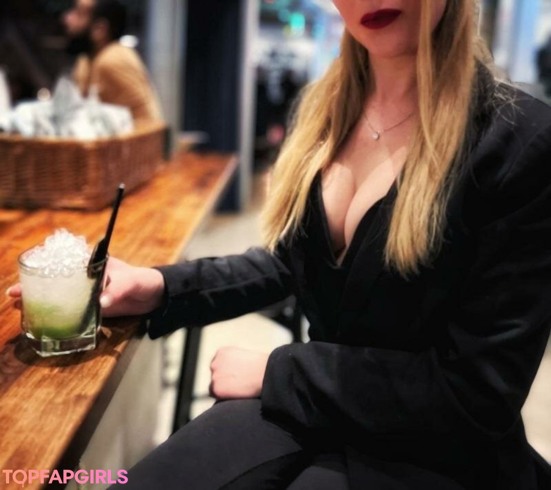 Photo nue de fuite OnlyFans de Sanjolina #9 Photo nue de fuite OnlyFans de Sanjolina #9