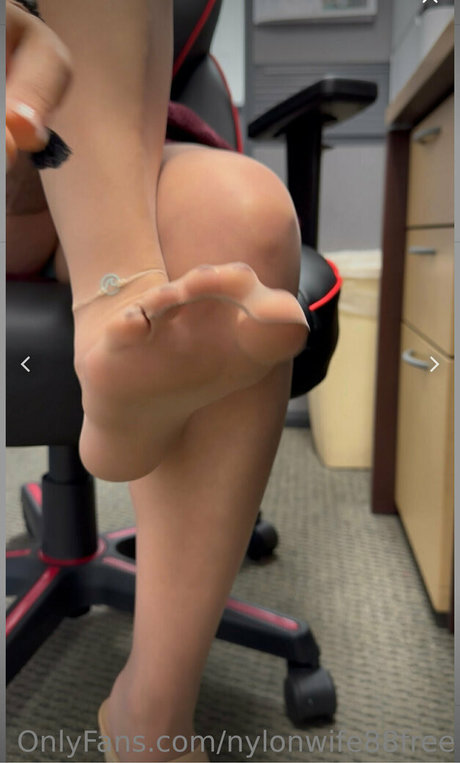 Nylonwife88free