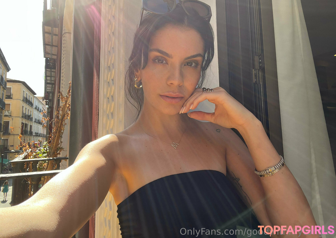 Photo nue de fuite OnlyFans de Goodwithmytongue #165 Photo nue de fuite OnlyFans de Goodwithmytongue #165
