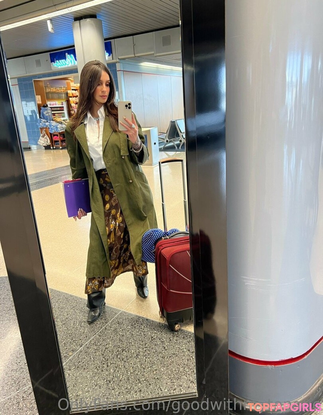 Photo nue de fuite OnlyFans de Goodwithmytongue #40 Photo nue de fuite OnlyFans de Goodwithmytongue #40