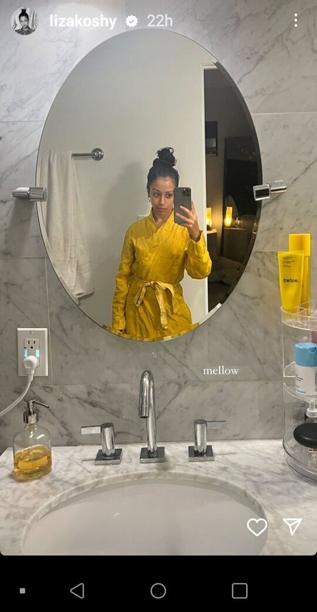 Photo nue de fuite OnlyFans de Liza Koshy