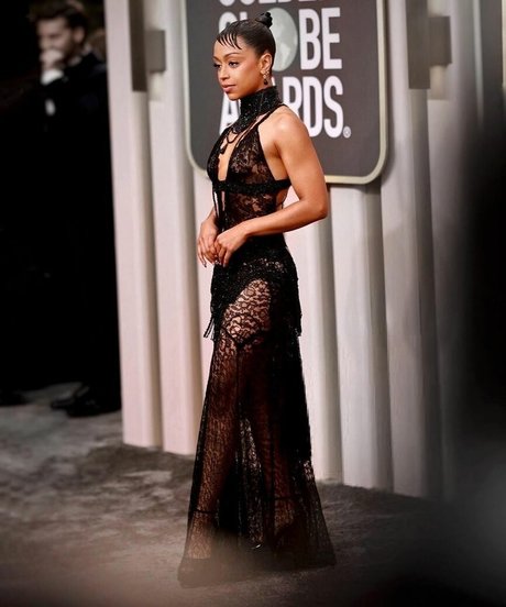 Photo nue de fuite OnlyFans de Liza Koshy
