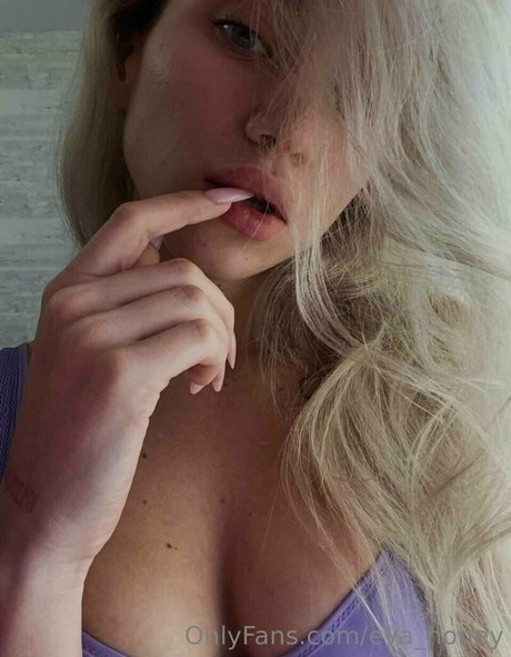 Photo nue de fuite OnlyFans de Bloodylady