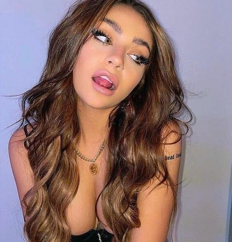 Andrea Russett