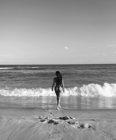 Photo nue de fuite OnlyFans de Gabriela Versiani