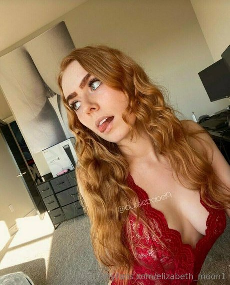 Elizabeth_moon1