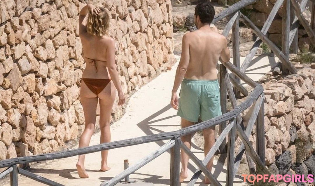 Photo nue de fuite OnlyFans de Elizabeth Olsen #250 Photo nue de fuite OnlyFans de Elizabeth Olsen #250