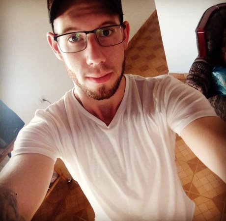 Photo nue de fuite OnlyFans de Manu S Pizza