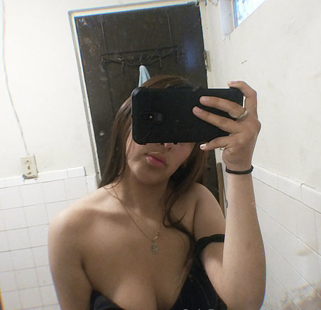 Anna Castillo