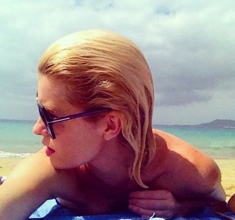Adriana Abenia