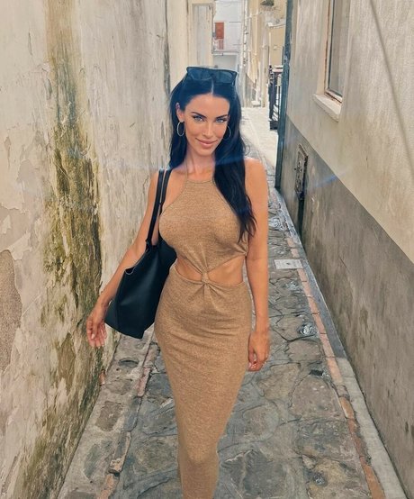 Jessica Lowndes