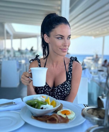 Jessica Lowndes
