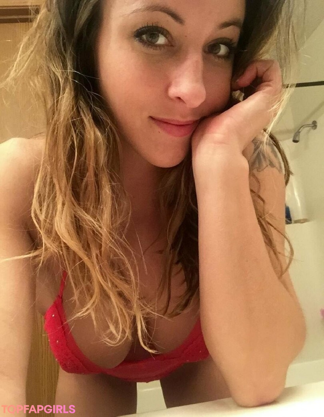 Photo nue de fuite OnlyFans de Ryliefitfree #58 Photo nue de fuite OnlyFans de Ryliefitfree #58