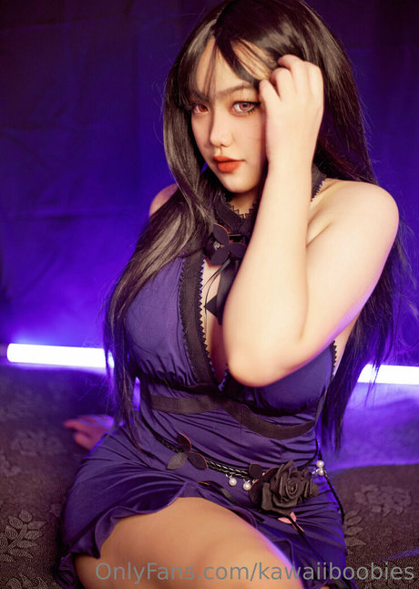 Anna_hitomi