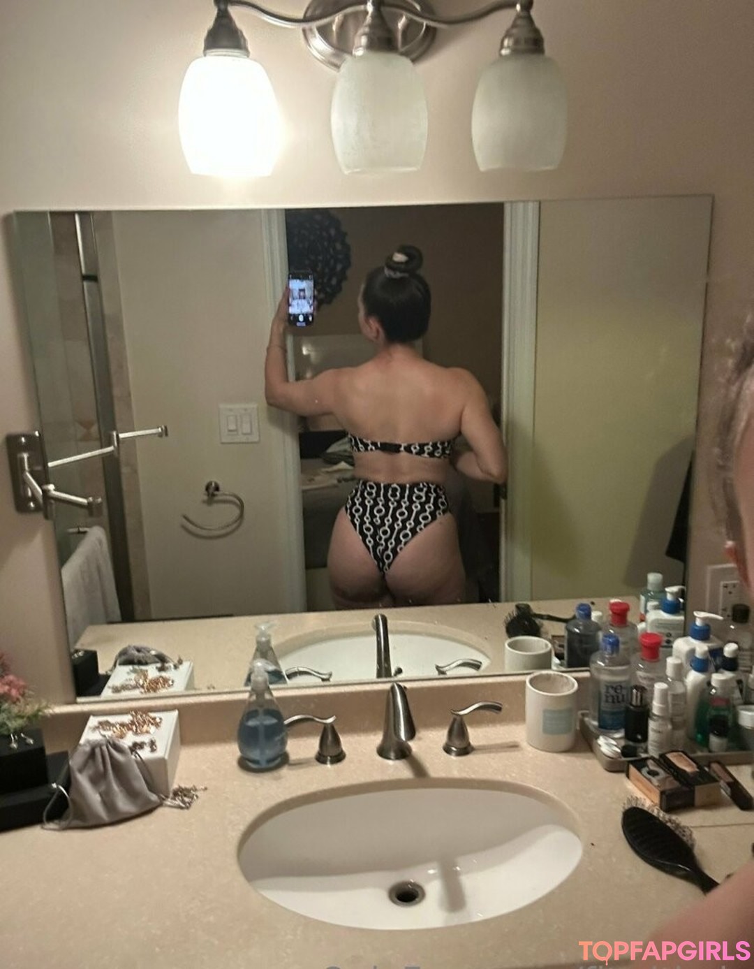 Photo nue de fuite OnlyFans de Alexis Rodriguez #64 Photo nue de fuite OnlyFans de Alexis Rodriguez #64