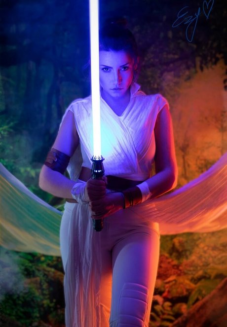 EzySummers Cosplay