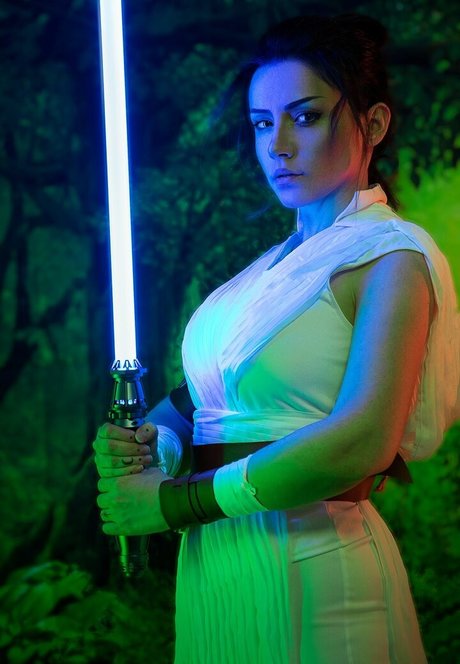 EzySummers Cosplay