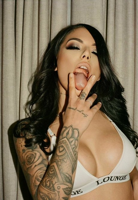 Gina Valentina