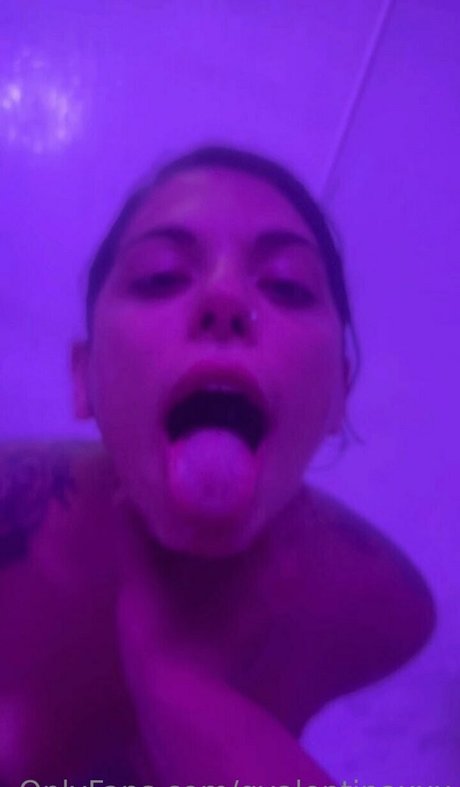 Photo nue de fuite OnlyFans de Gina Valentina