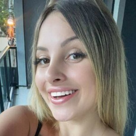 Photo nue de fuite OnlyFans de Karine Dayane