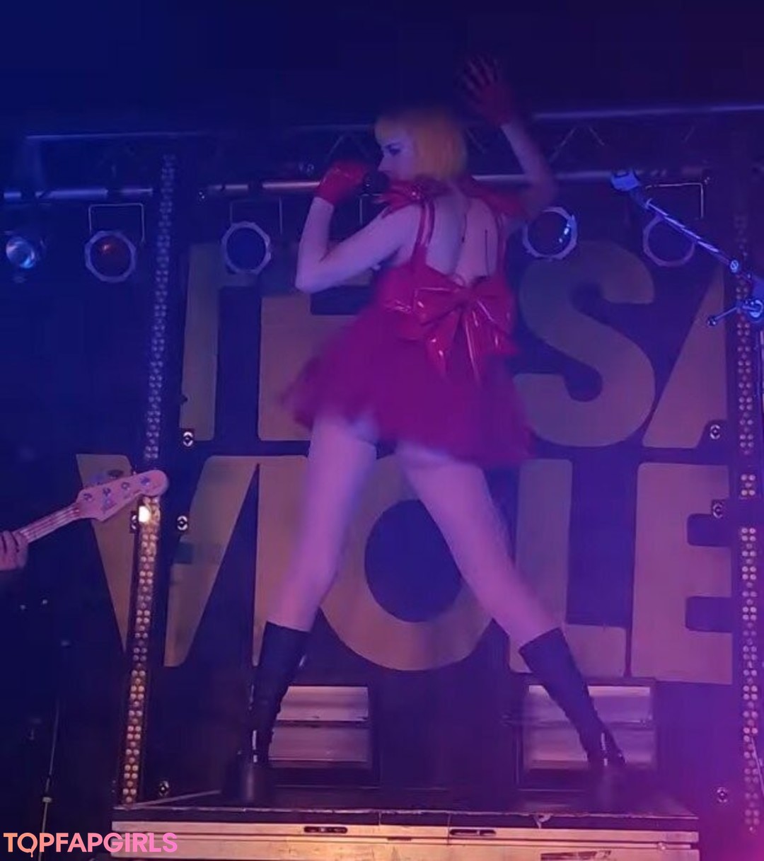 Photo nue de fuite OnlyFans de Tessa Violet #15 Photo nue de fuite OnlyFans de Tessa Violet #15