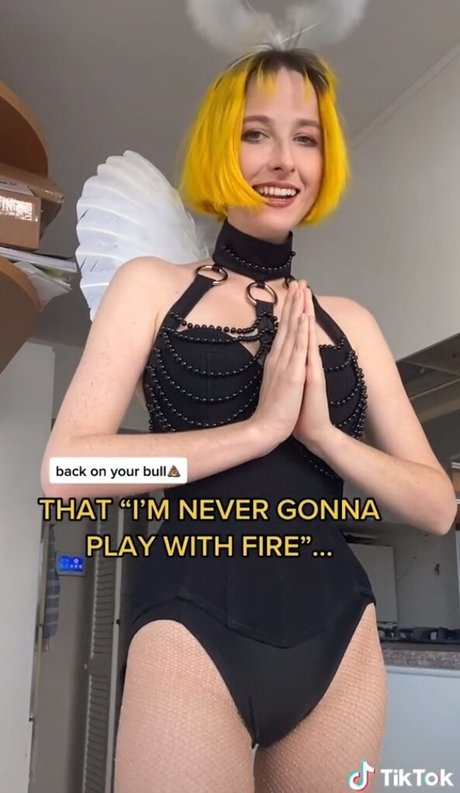 Tessa Violet