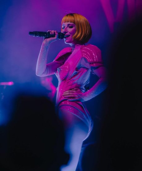 Tessa Violet