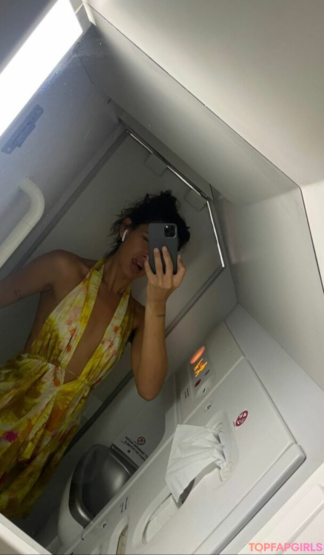 Photo nue de fuite OnlyFans de Carla Guetta Cohen #312 Photo nue de fuite OnlyFans de Carla Guetta Cohen #312