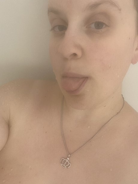 Photo nue de fuite OnlyFans de Lyrical